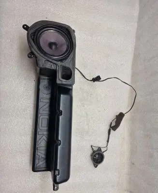 Audi A8 S8 D2 4D Front door speaker