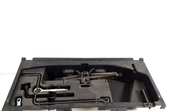 Lexus RX 330 - 350 - 400H Tool set 64991-48030