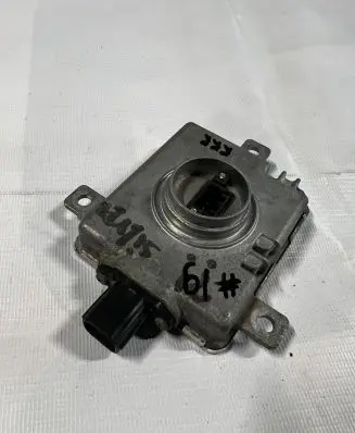 Mitsubishi Lancer Evolution Headlight ballast module Xenon W3T16271