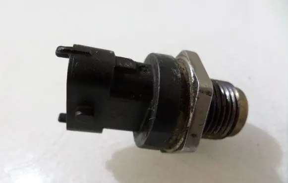 Opel Vectra C Oil pressure sensor 