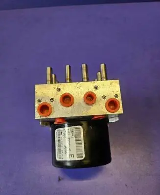 Mazda 3 II ABS Pump 10021204244 8V612C405AF