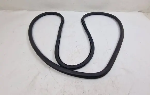 Peugeot 308 Front door rubber seal 9677519680