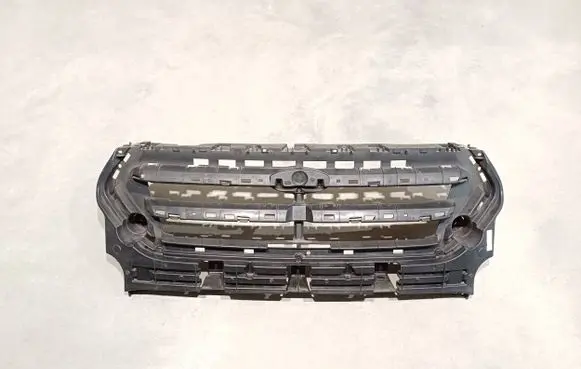 Ford Kuga II Front bumper upper radiator grill GV448A164B