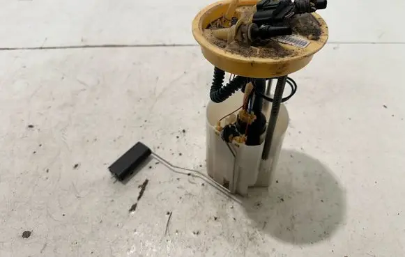 Ford Kuga II In-tank fuel pump FV419H307AA