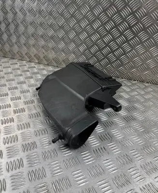 Mercedes-Benz R AMG W251 Air filter box A6420904401