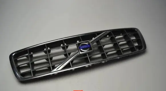Volvo XC70 Front bumper upper radiator grill 9190986 9190985