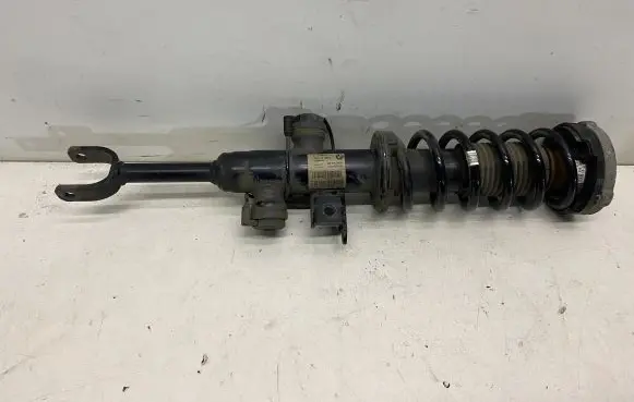 BMW 6 F06 Gran coupe Front shock absorber with coil spring 6863117 37116863117