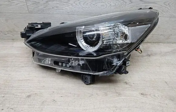 Mazda 2 Headlight/headlamp D43N51040
