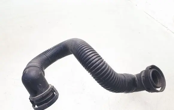 Volkswagen Golf V Breather/breather pipe/hose 1K0131149C