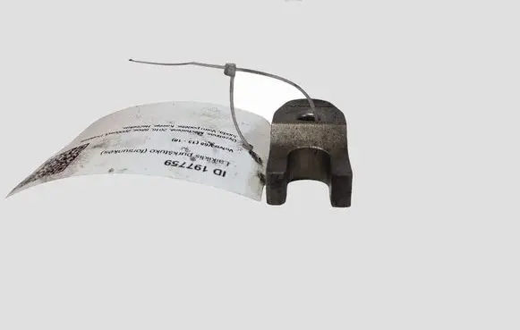 Volvo V60 Fuel Injector clamp holder