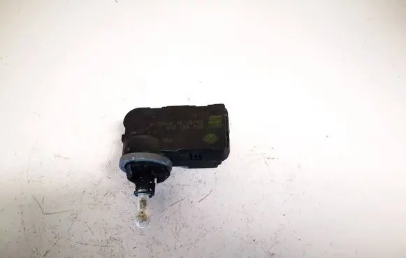 Seat Toledo III (5P) Headlight level adjustment motor 5p0941295