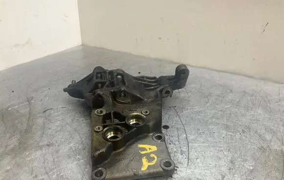 BMW 6 E63 E64 Generator/alternator bracket 7533837