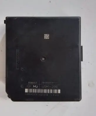 Renault Master III Fuse module 284B63007R 1846038738 USM2010