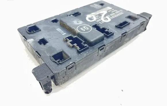 Mercedes-Benz Vito Viano W639 Door control unit/module 6398200326