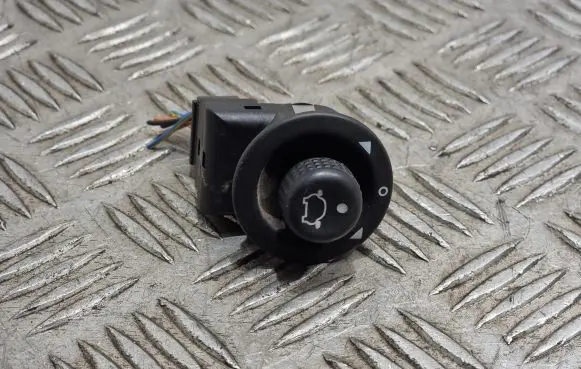 Ford Focus Wing mirror switch 93BG17B676BB
