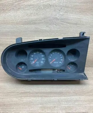Iveco Daily 30.8 - 9 Speedometer (instrument cluster) 504008187