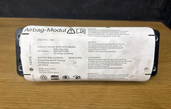 Volkswagen Golf V Passenger airbag 20MA000104