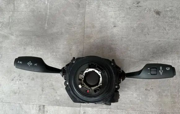 Steering wheel axle set