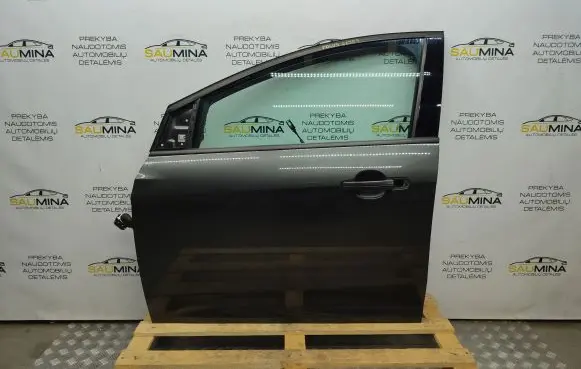 Ford Focus Front door A13175804