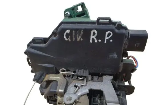 Volkswagen Golf IV Front door lock 3B1837016AD