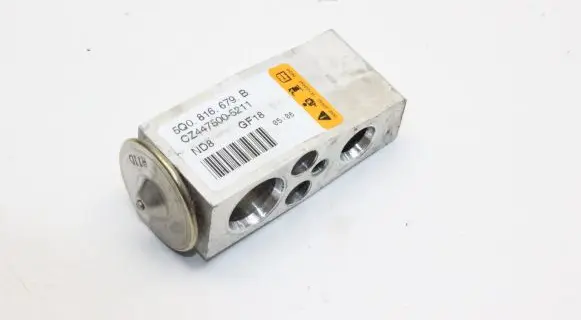 Audi TT TTS RS Mk3 8S Air conditioning (A/C) expansion valve 5Q0816679B