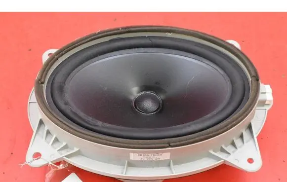 BMW 2 Active Tourer U06 Subwoofer speaker 86160-76050