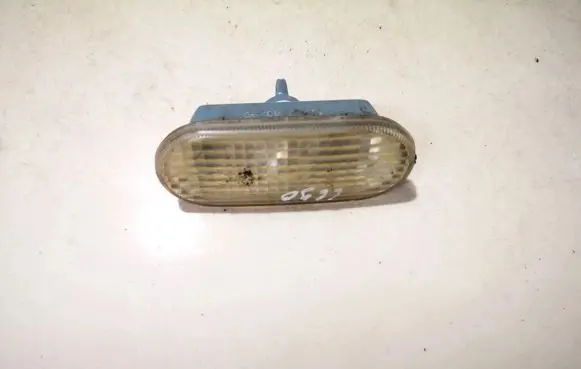 Volkswagen PASSAT B5 Front fender indicator light 1j5949117