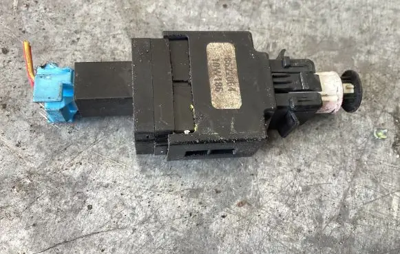 Volvo XC90 Brake pedal sensor switch 8622064