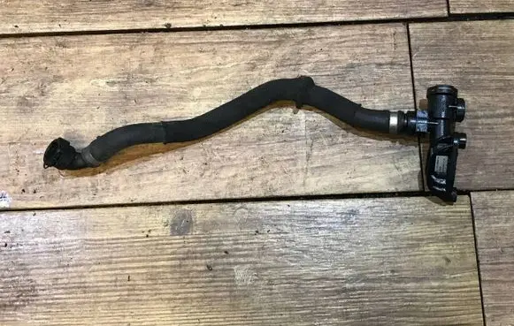 Thermostat/thermostat housing