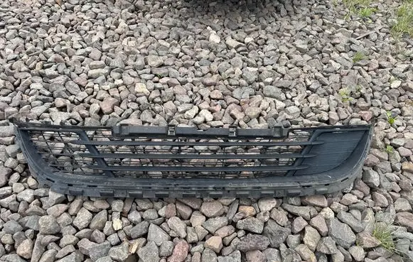 Peugeot 308 Front bumper lower grill