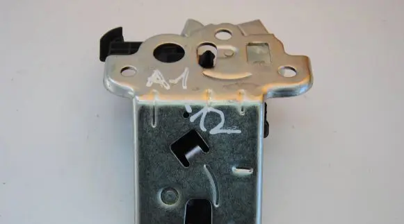 Audi A1 Tailgate/trunk/boot lock/catch/latch 8K9827505A