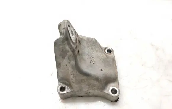 Lexus GS 250 350 300H 450H Engine mounting bracket 14718