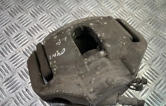 BMW 7 E38 Front brake caliper