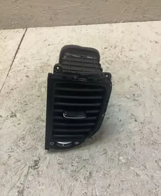 KIA Sportage Dash center air vent grill 84740F1AB0SA1