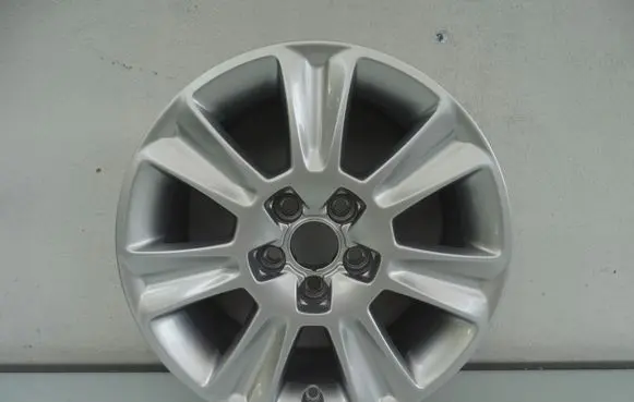R16 alloy rim