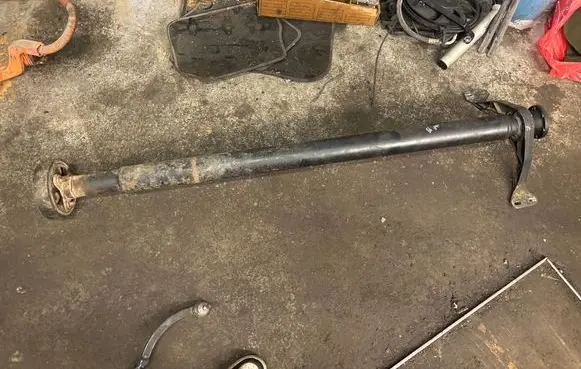 Volkswagen PASSAT B6 Rear driveshaft/prop shaft