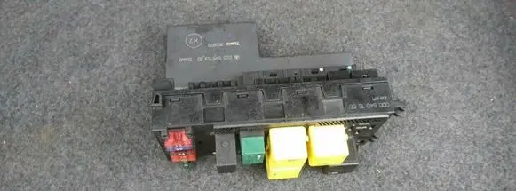 Mercedes-Benz E W210 Fuse module 0005401550