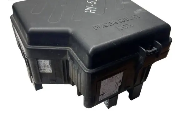 Hyundai Santa Fe Fuse module 919502B100