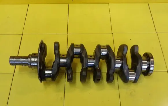 Toyota Avensis T270 Crankshaft NOMINALNY 1ADFTV