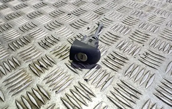 Fiat Scudo Front door lock (next to the handle) 59395J0