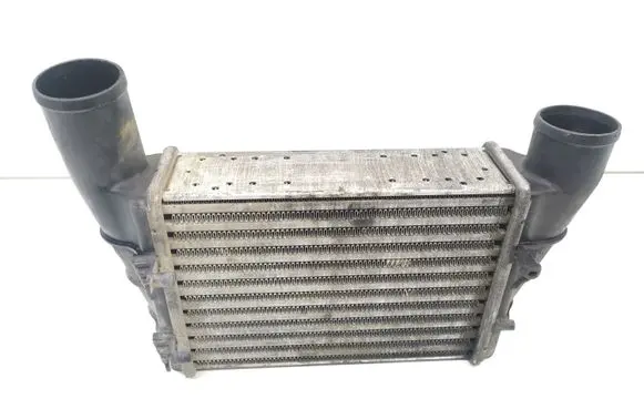 Volkswagen PASSAT B5 Intercooler radiator 058145805A