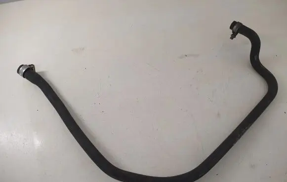 Mercedes-Benz Vito Viano W639 Engine coolant pipe/hose A6395012882
