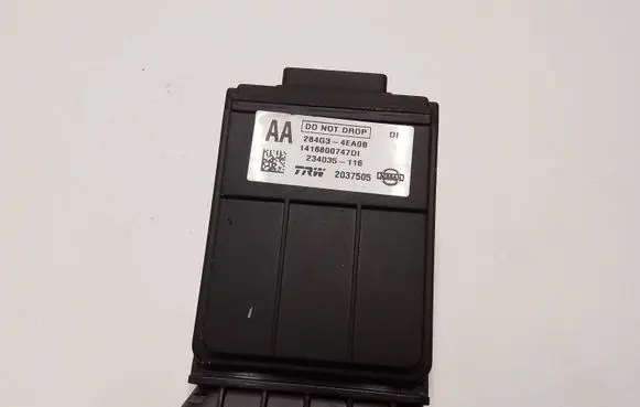 Windshield/windscreen camera
