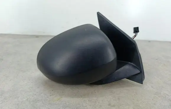 Dodge Caliber Front door electric wing mirror 