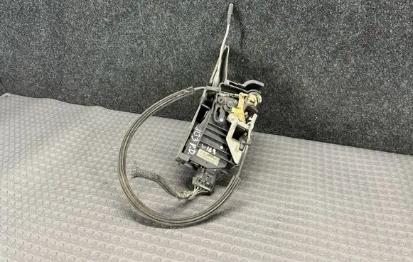 Mercedes-Benz ML W163 Front door lock A1637202835