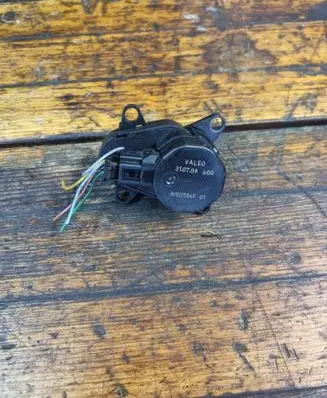 Citroen C5 Air flap motor/actuator N102586F