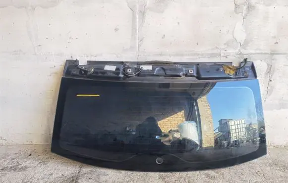 Volkswagen Touareg I Opening tailgate glass 