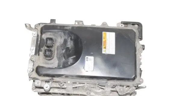 Toyota Prius (XW50) Voltage converter inverter G920047272