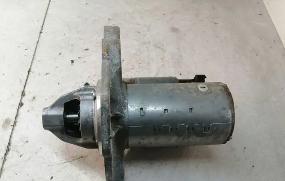 Toyota Yaris Starter motor 281000Y091 4280008435