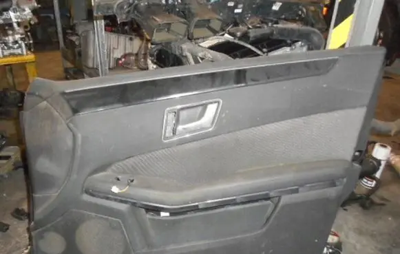 Mercedes-Benz E W212 Front door card panel trim